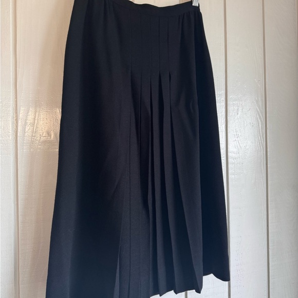 Vintage Albert Nipon Black Pleated Skirt - Picture 2 of 6